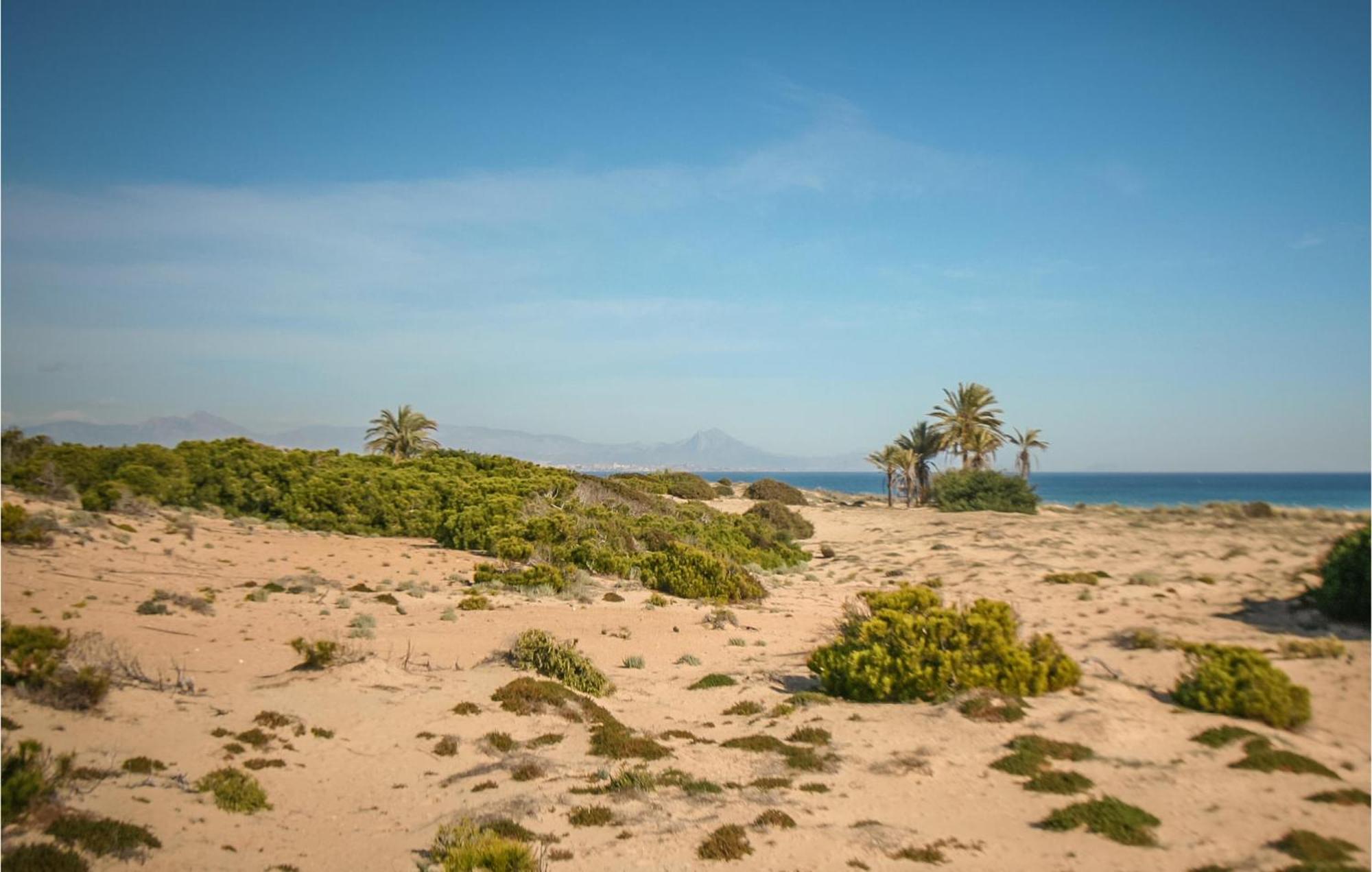 Lovely Apartment In Santa Pola With Wifi Екстериор снимка