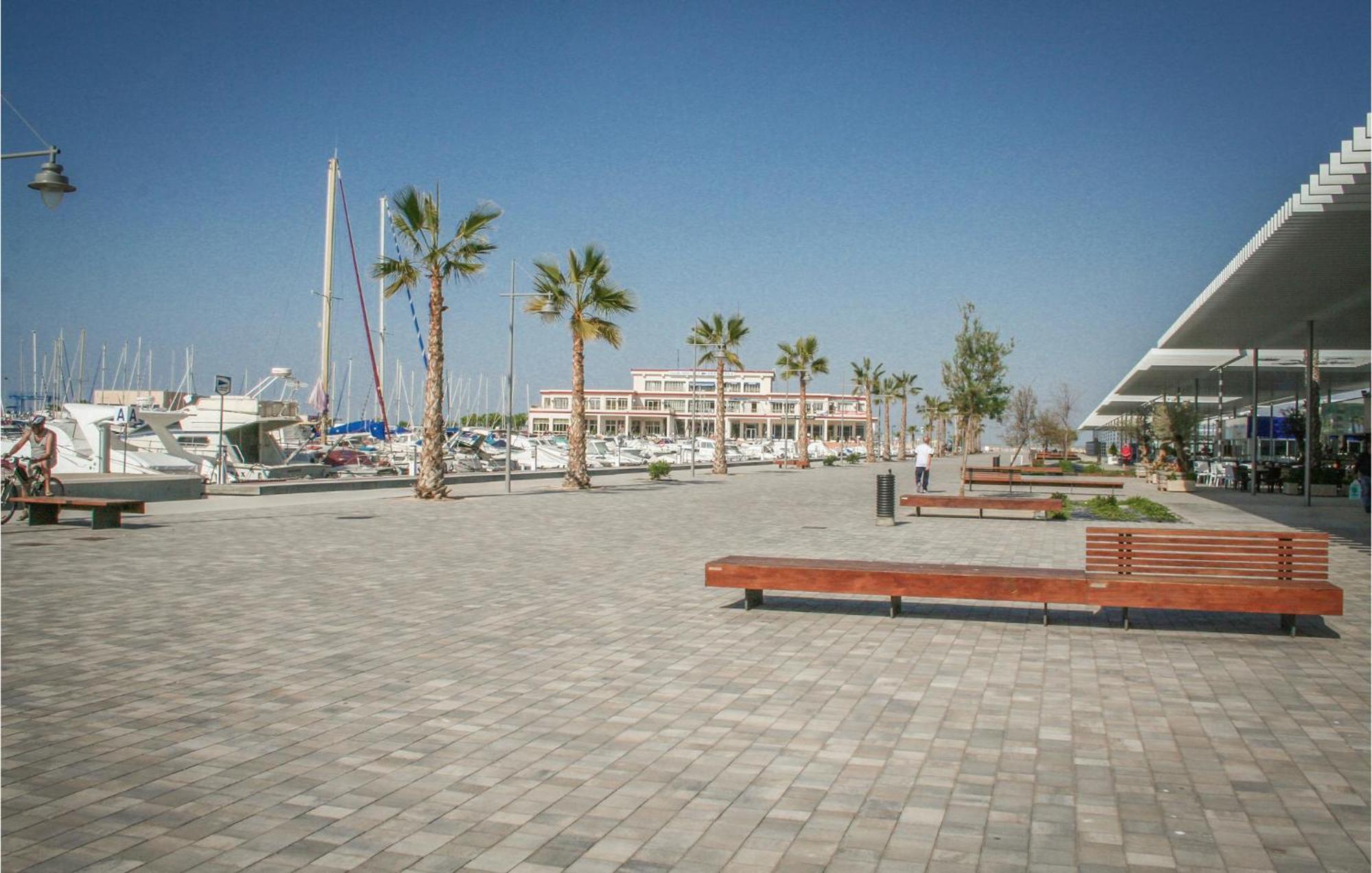 Lovely Apartment In Santa Pola With Wifi Екстериор снимка